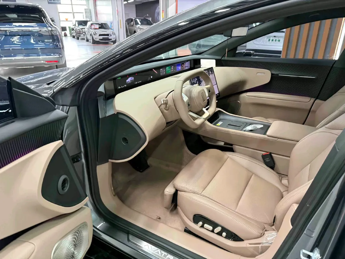 2026 Avatr 12 BEV,autocango,china used car exporter,china ev exporter,chinese used car exporter,chinese used ev exporter