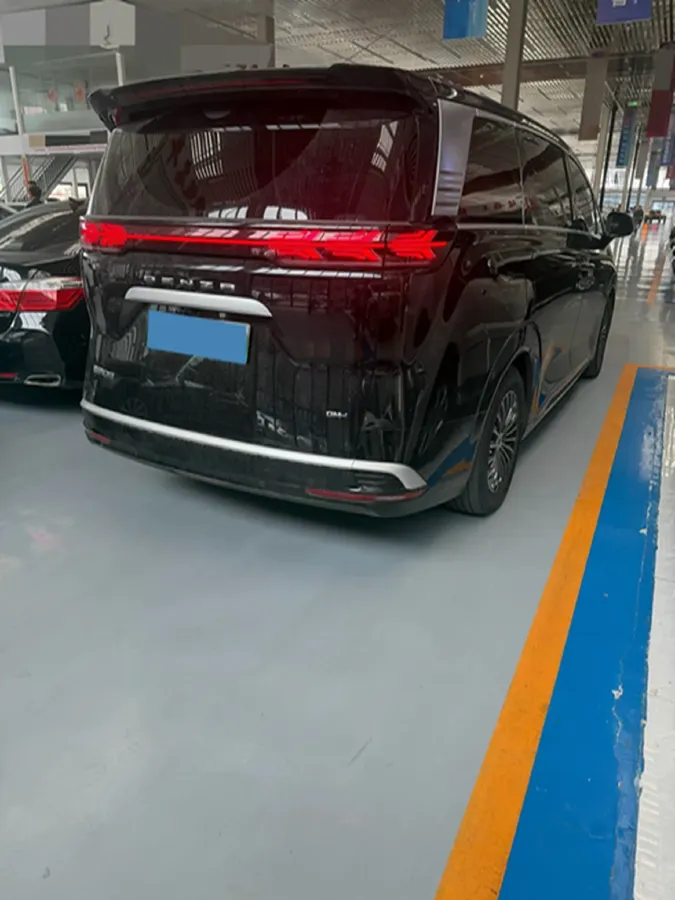 2024 Denza D9 1.5T 139HP L4 E-CVT PHEV 40KWH,autocango,china used car exporter,china ev exporter,chinese used car exporter,chinese used ev exporter