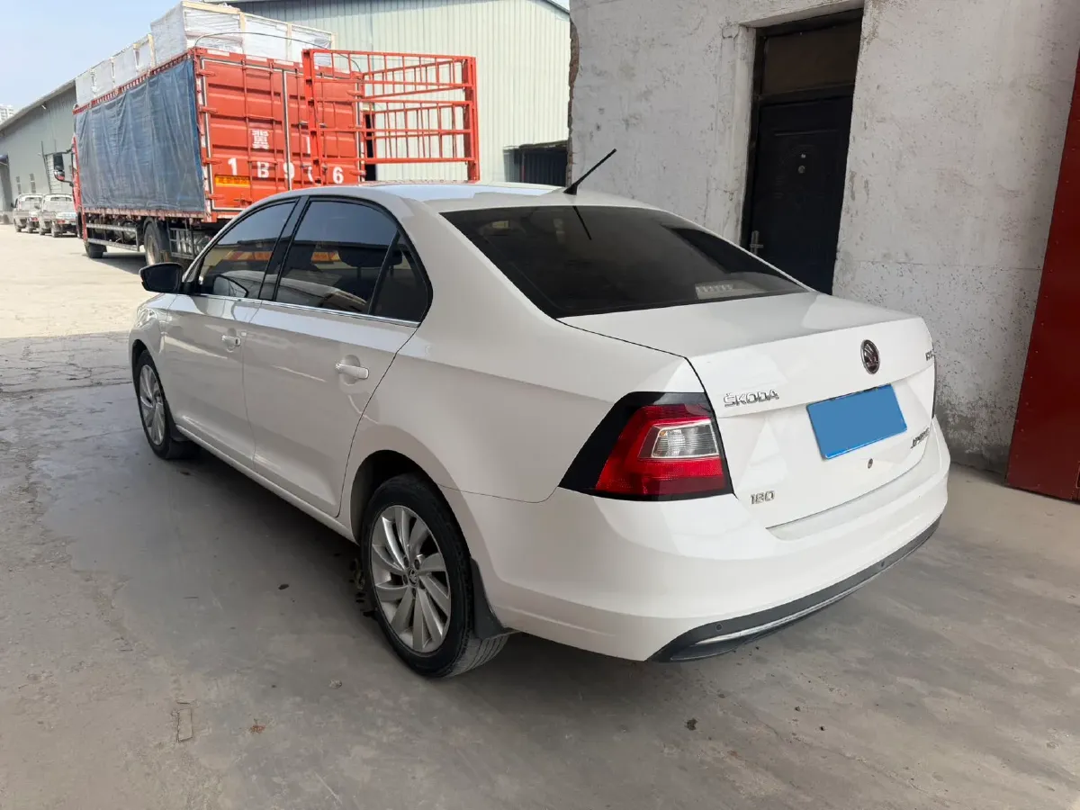2018 Skoda Rapid 1.6L 110HP L4 6AT,autocango,china used car exporter,china ev exporter,chinese used car exporter,chinese used ev exporter