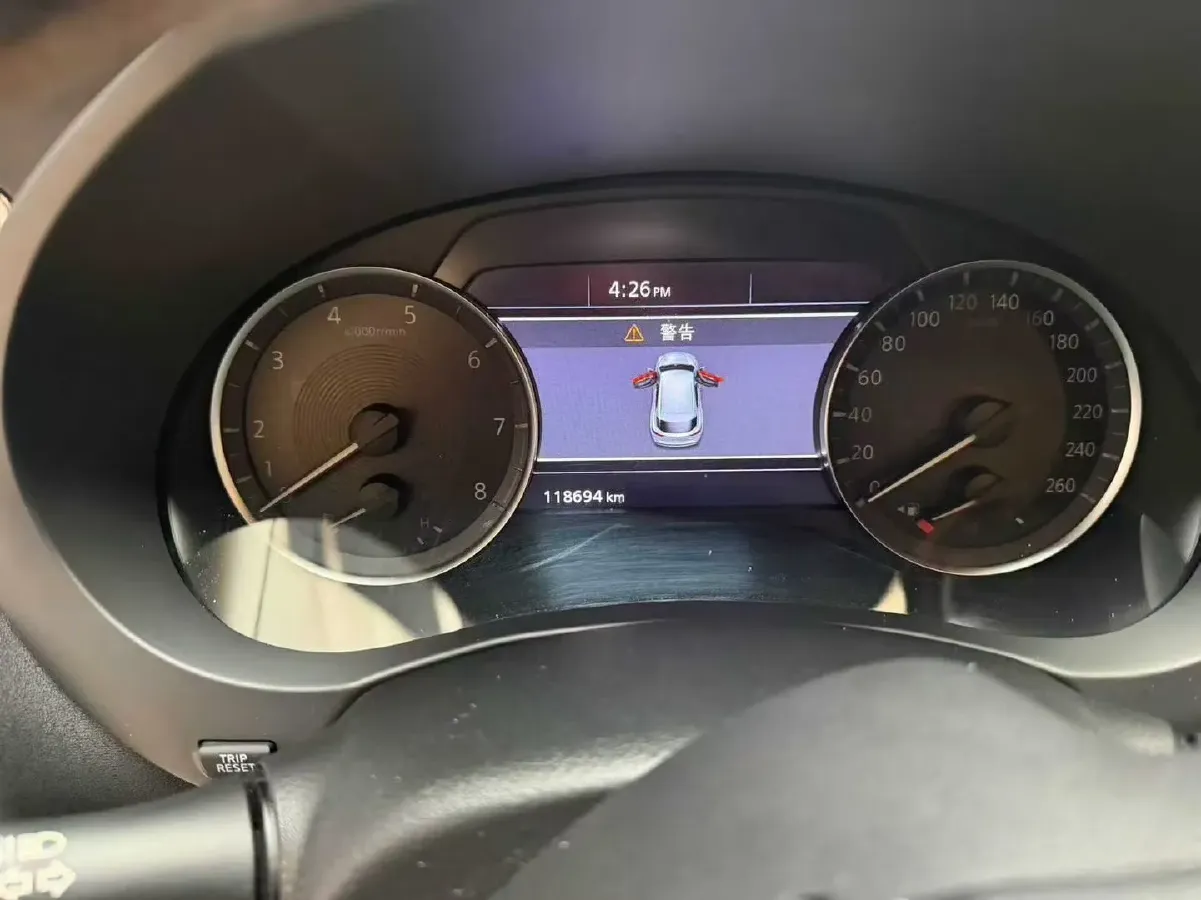 2018 Jeep Grand Commander 2.0T 265HP L4 9AT,autocango,china used car exporter,china ev exporter,chinese used car exporter,chinese used ev exporter