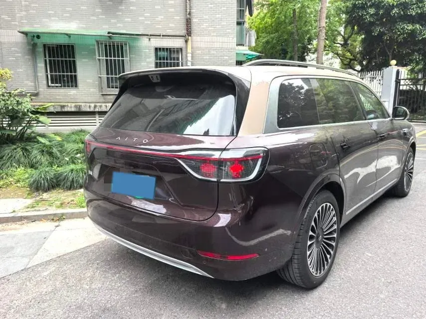 2025 AITO AITO M9 REEV 160HP REEV 52KWH,autocango,china used car exporter,china ev exporter,chinese used car exporter,chinese used ev exporter