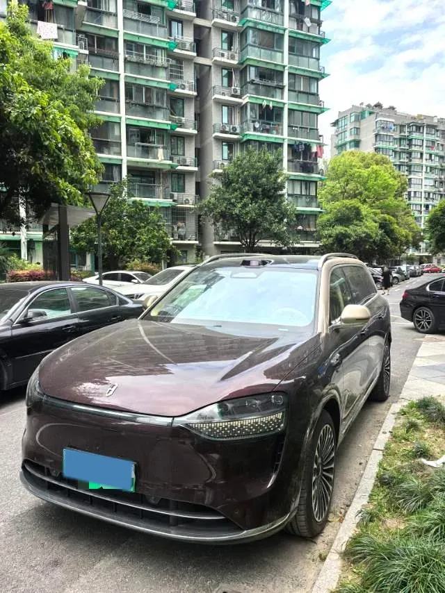 2025 AITO AITO M9 REEV 160HP REEV 52KWH,autocango,china used car exporter,china ev exporter,chinese used car exporter,chinese used ev exporter