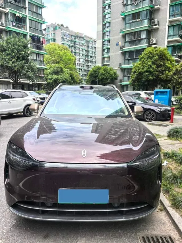 2025 AITO AITO M9 REEV 160HP REEV 52KWH,autocango,china used car exporter,china ev exporter,chinese used car exporter,chinese used ev exporter
