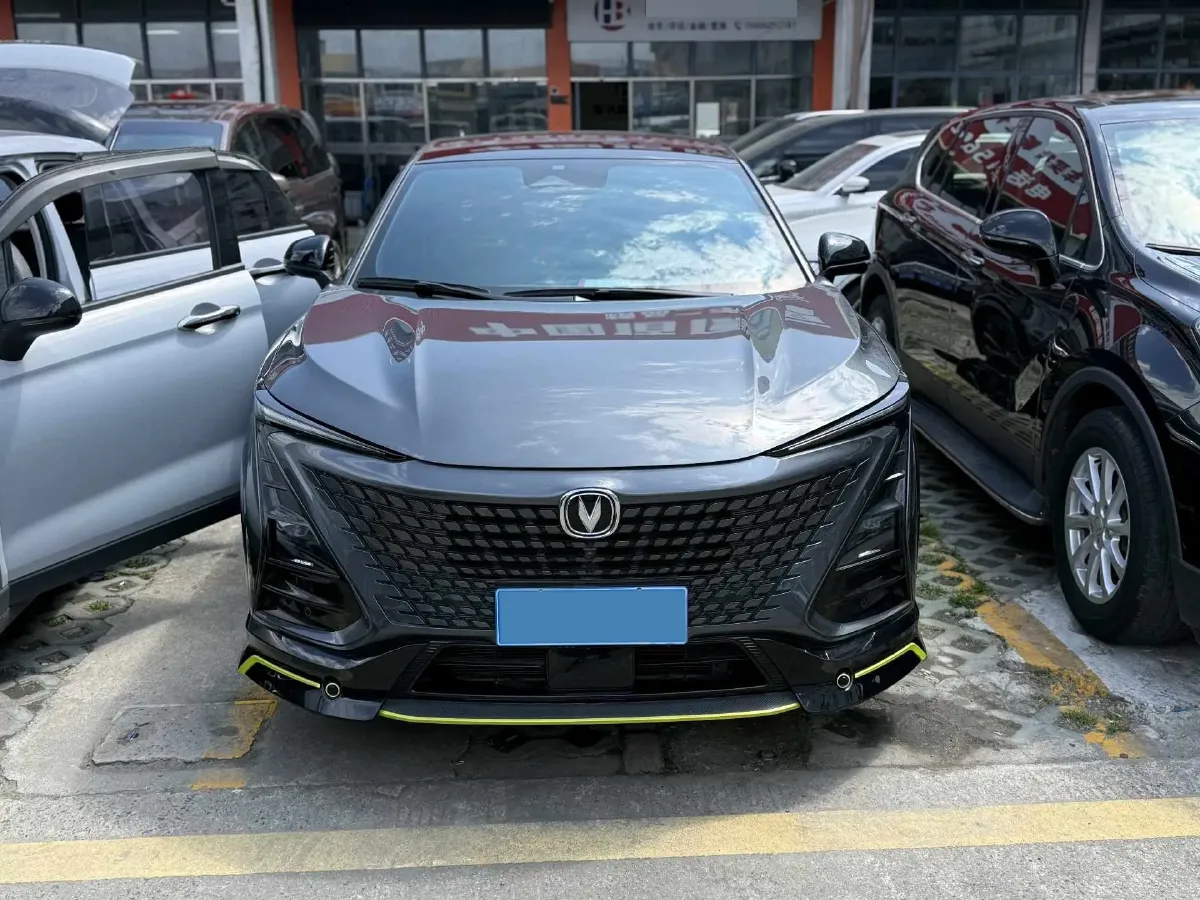 2022 ChangAn UNI-T 2.0T 233HP L4 8AT,autocango,china used car exporter,china ev exporter,chinese used car exporter,chinese used ev exporter