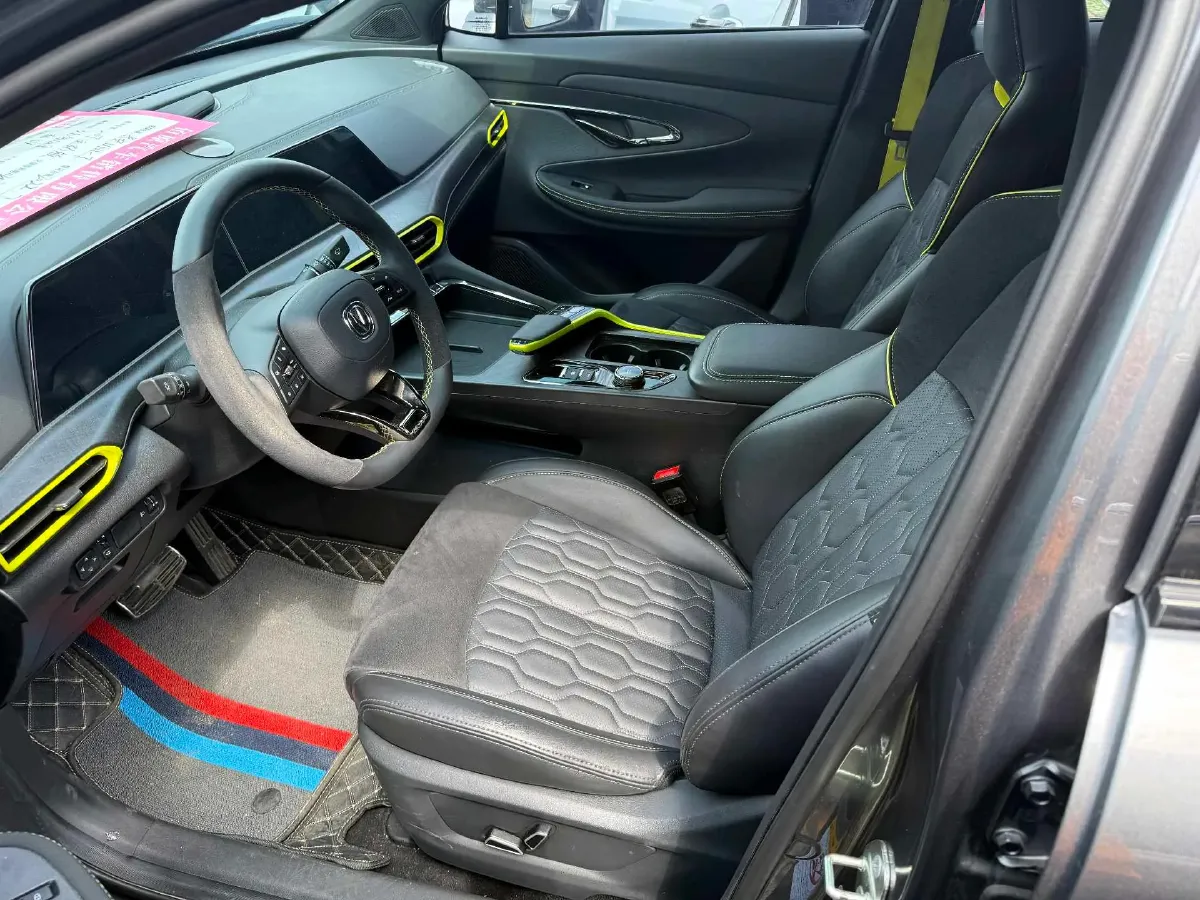 2022 ChangAn UNI-T 2.0T 233HP L4 8AT,autocango,china used car exporter,china ev exporter,chinese used car exporter,chinese used ev exporter