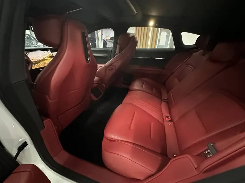 2025 Avatr 12 1.5T 156HP L4 REEV,autocango,china used car exporter,china ev exporter,chinese used car exporter,chinese used ev exporter