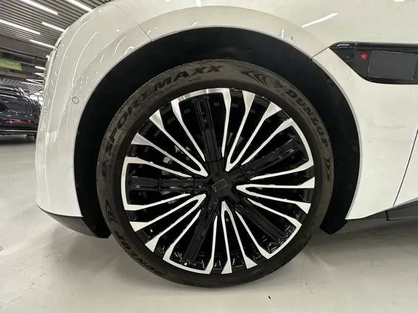 2025 Avatr 12 1.5T 156HP L4 REEV,autocango,china used car exporter,china ev exporter,chinese used car exporter,chinese used ev exporter