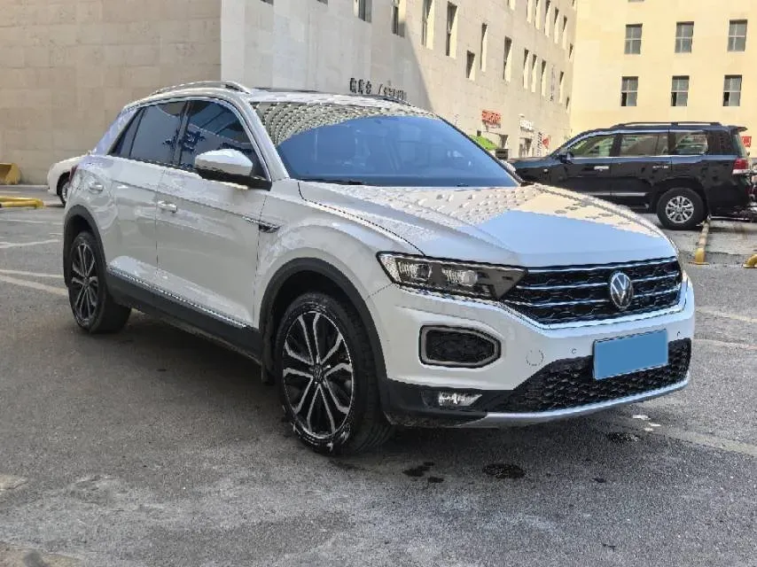 2022 Volkswagen T-Roc 1.4T 150HP L4 7DCT,autocango,china used car exporter,china ev exporter,chinese used car exporter,chinese used ev exporter