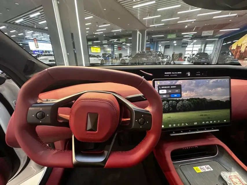 2025 Avatr 12 1.5T 156HP L4 REEV,autocango,china used car exporter,china ev exporter,chinese used car exporter,chinese used ev exporter