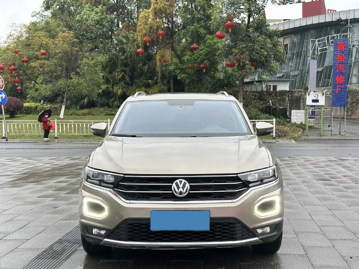 2020 Volkswagen T-Roc 1.4T 131HP L4 7DCT,autocango,china used car exporter,china ev exporter,chinese used car exporter,chinese used ev exporter