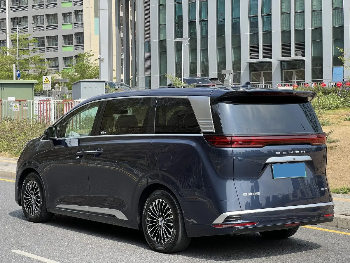 2022 Mercedes-Benz GLC Class 2.0T 197HP L4 9AT,autocango,china used car exporter,china ev exporter,chinese used car exporter,chinese used ev exporter