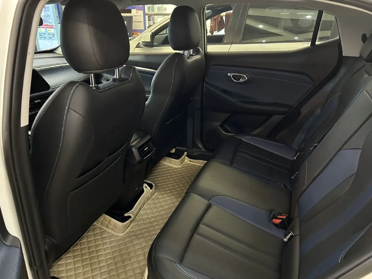 2023 GAC Trumpchi GS3 1.5T 177HP L4 7DCT,autocango,china used car exporter,china ev exporter,chinese used car exporter,chinese used ev exporter