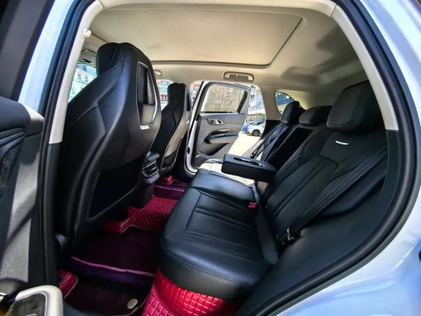 2023 HongQi HS3 1.5T 169HP L4 7DCT,autocango,china used car exporter,china ev exporter,chinese used car exporter,chinese used ev exporter