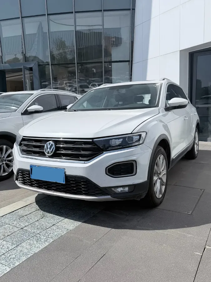 2022 Volkswagen T-Roc 1.4T 150HP L4 7DCT,autocango,china used car exporter,china ev exporter,chinese used car exporter,chinese used ev exporter