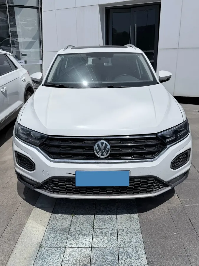2022 Volkswagen T-Roc 1.4T 150HP L4 7DCT,autocango,china used car exporter,china ev exporter,chinese used car exporter,chinese used ev exporter