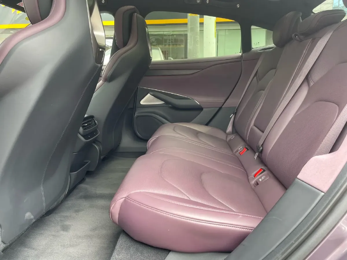 2024 MI SU7 BEV 73.6KWH,autocango,china used car exporter,china ev exporter,chinese used car exporter,chinese used ev exporter