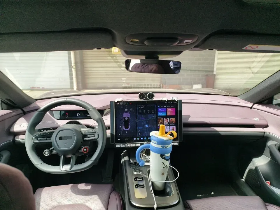 2024 MI SU7 BEV 73.6KWH,autocango,china used car exporter,china ev exporter,chinese used car exporter,chinese used ev exporter