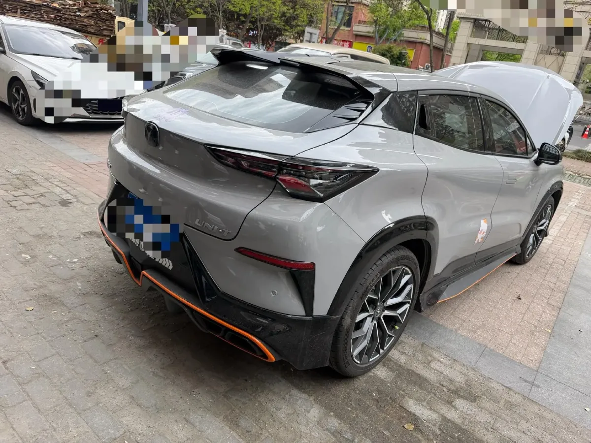 2022 ChangAn UNI-T 1.5T 188HP L4 7DCT,autocango,china used car exporter,china ev exporter,chinese used car exporter,chinese used ev exporter