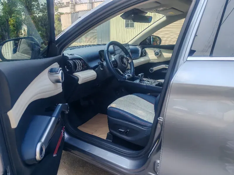 2022 Roewe RX5 MAX 1.5T 181HP L4 6AT,autocango,china used car exporter,china ev exporter,chinese used car exporter,chinese used ev exporter