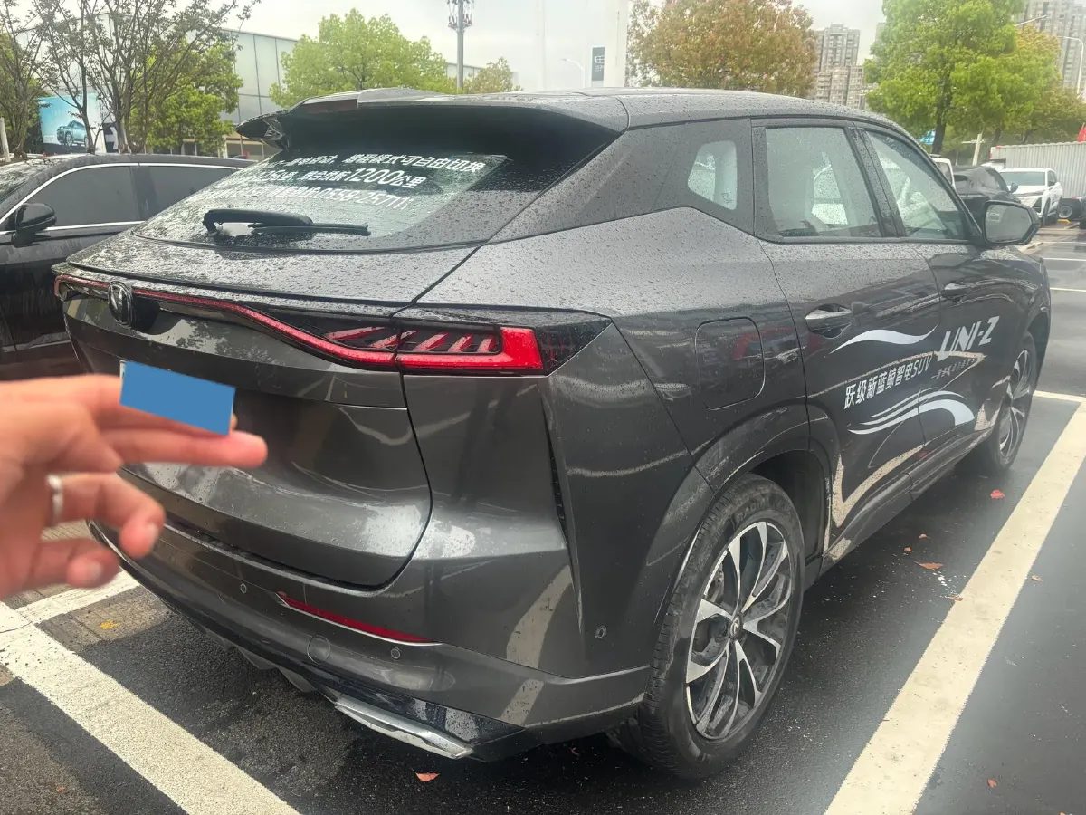 2024 ChangAn UNI-Z 1.5L 98HP L4 E-CVT PHEV 18.4KWH,autocango,china used car exporter,china ev exporter,chinese used car exporter,chinese used ev exporter