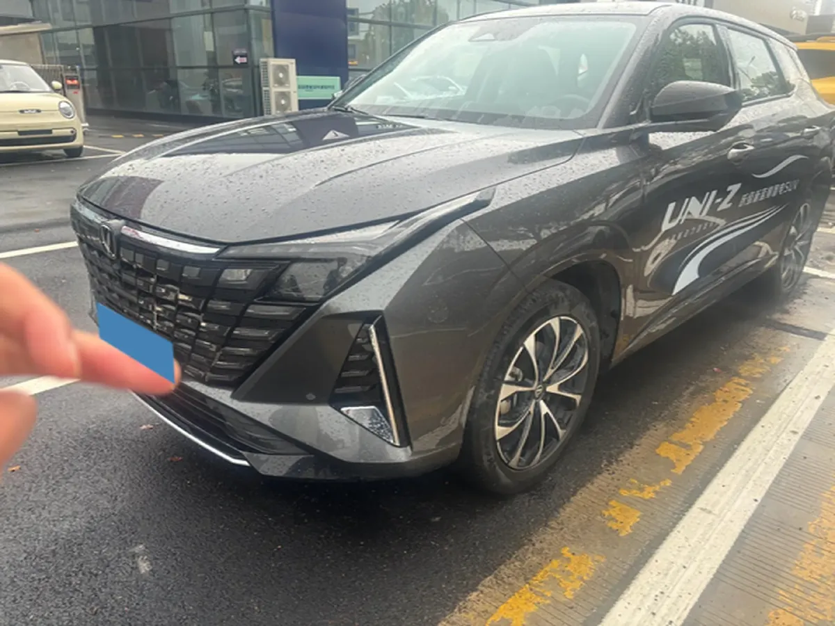 2024 ChangAn UNI-Z 1.5L 98HP L4 E-CVT PHEV 18.4KWH,autocango,china used car exporter,china ev exporter,chinese used car exporter,chinese used ev exporter