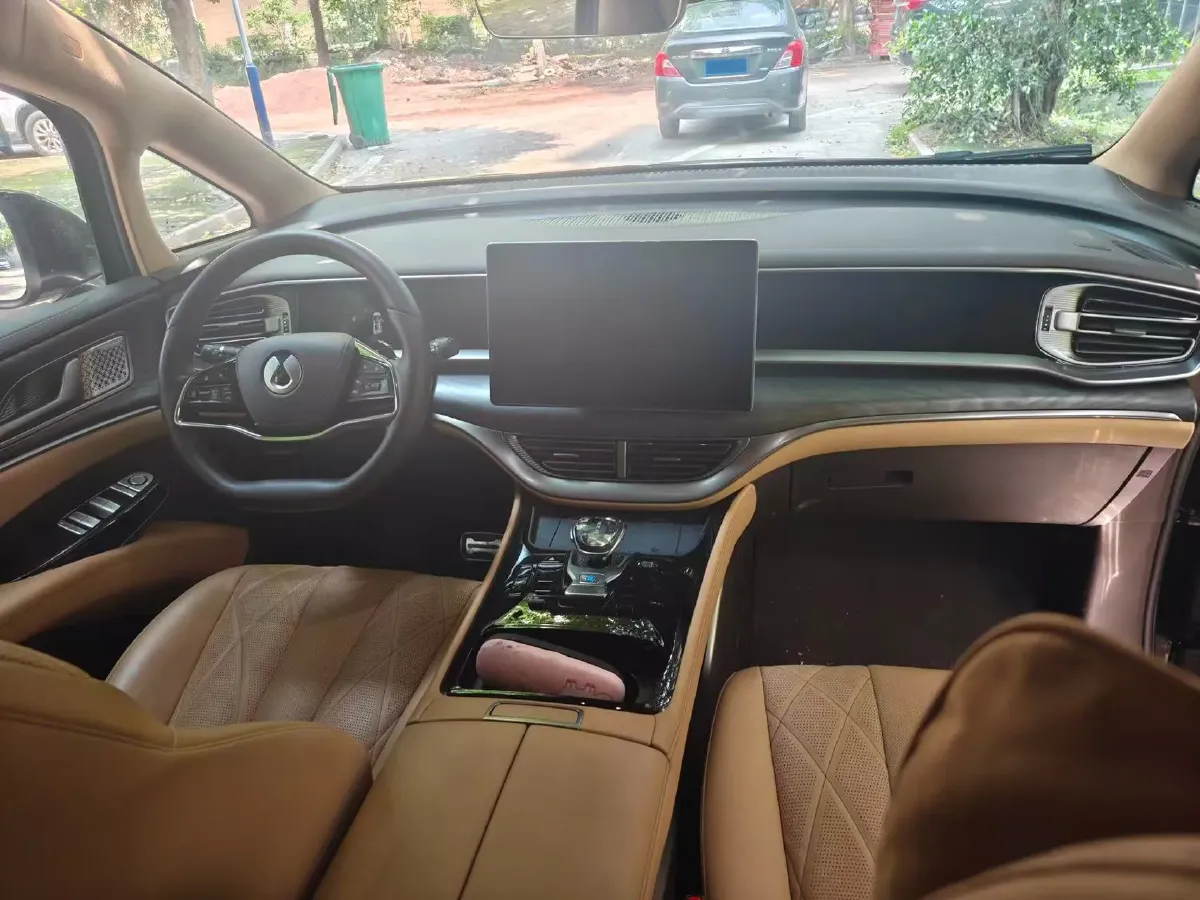 2025 Denza D9 1.5T 156HP L4 E-CVT PHEV 40KWH,autocango,china used car exporter,china ev exporter,chinese used car exporter,chinese used ev exporter