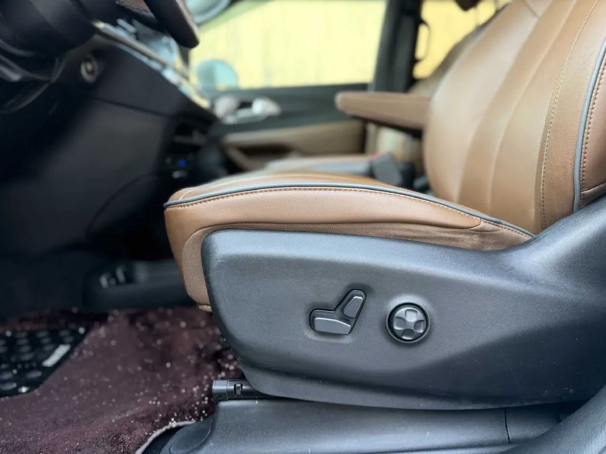 2017 Chrysler Pacifica 3.6L 279HP V6 9AT,autocango,china used car exporter,china ev exporter,chinese used car exporter,chinese used ev exporter