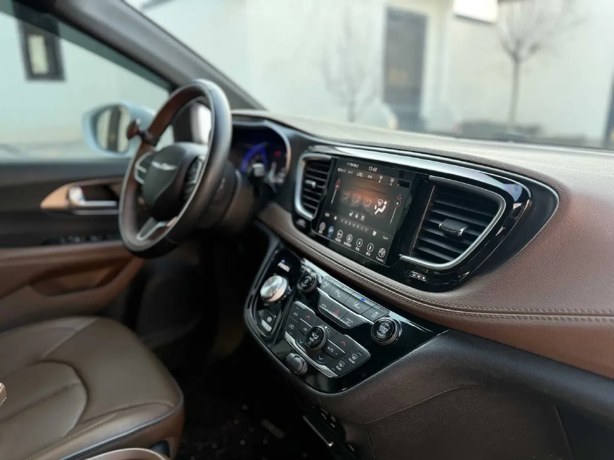 2017 Chrysler Pacifica 3.6L 279HP V6 9AT,autocango,china used car exporter,china ev exporter,chinese used car exporter,chinese used ev exporter