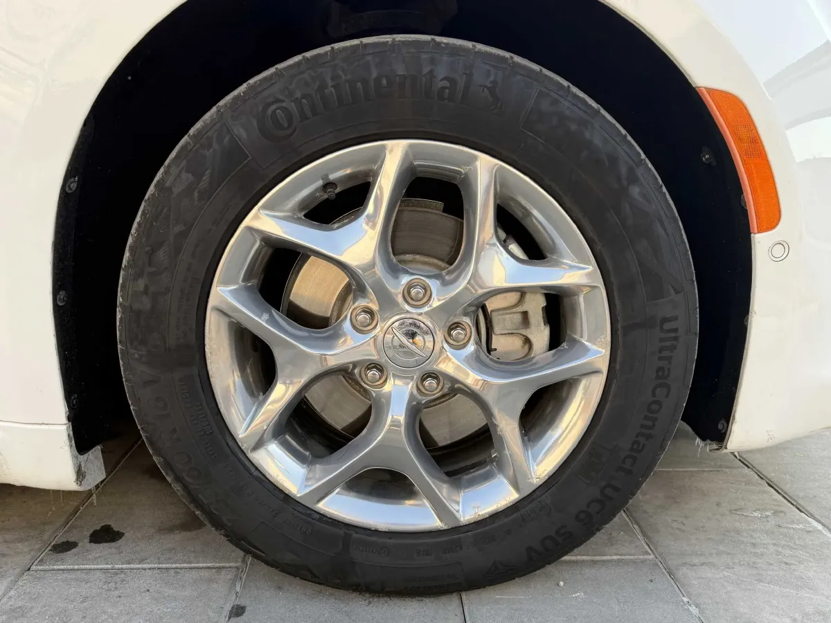 2017 Chrysler Pacifica 3.6L 279HP V6 9AT,autocango,china used car exporter,china ev exporter,chinese used car exporter,chinese used ev exporter