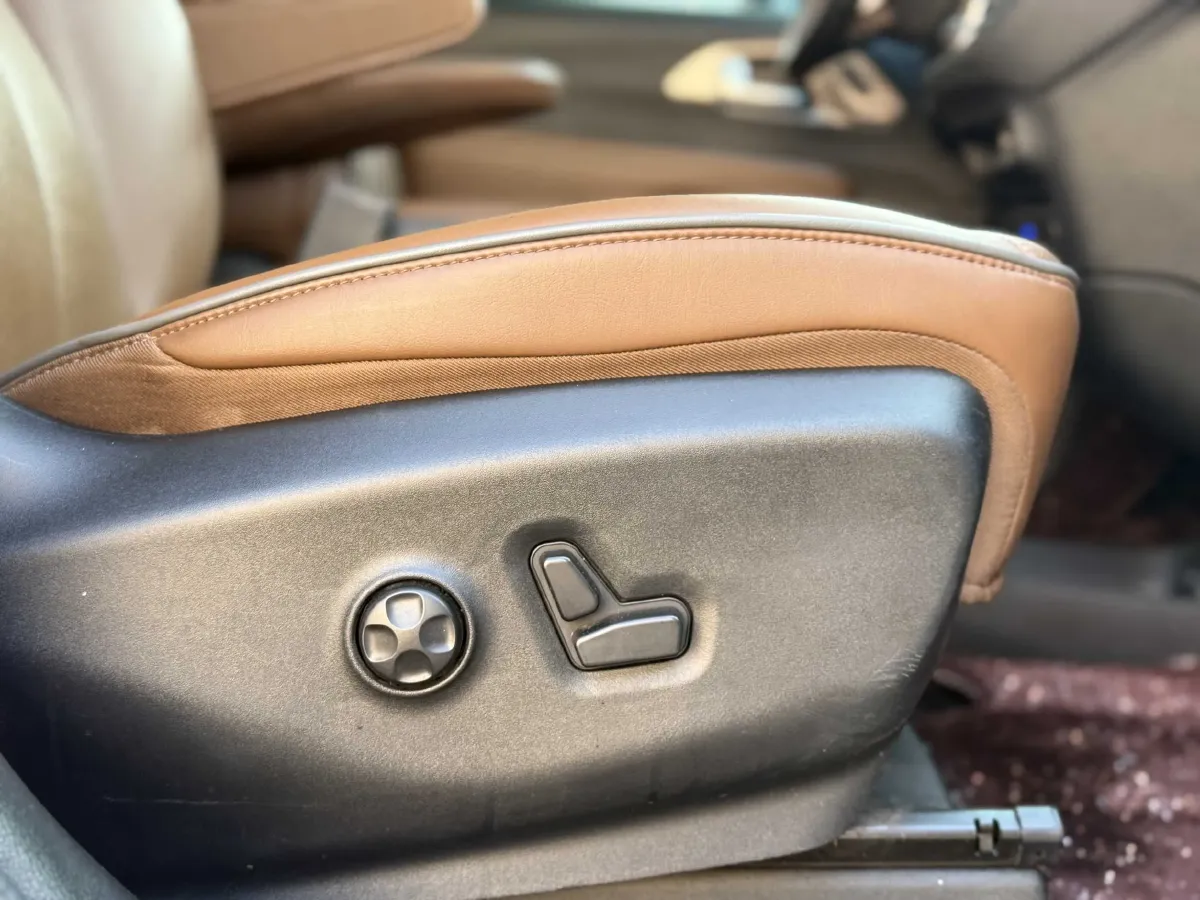 2017 Chrysler Pacifica 3.6L 279HP V6 9AT,autocango,china used car exporter,china ev exporter,chinese used car exporter,chinese used ev exporter