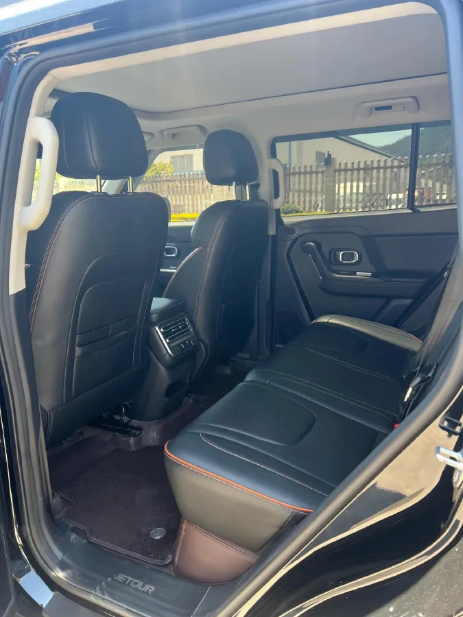 2025 Jetour Traveller 1.5T 184HP L4 7DCT,autocango,china used car exporter,china ev exporter,chinese used car exporter,chinese used ev exporter