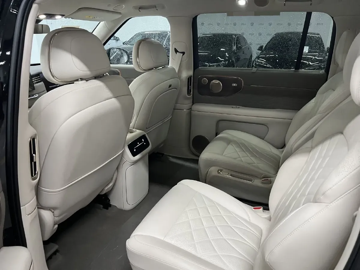 2026 IM LS9 REEV 155HP REEV,autocango,china used car exporter,china ev exporter,chinese used car exporter,chinese used ev exporter