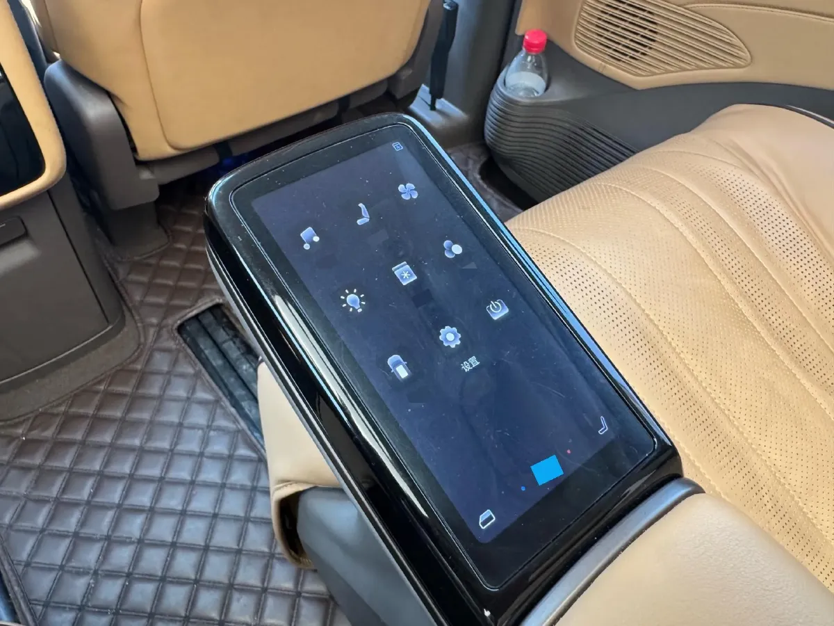 2022 HongQi HS7 3.0T 337HP V6 8AT,autocango,china used car exporter,china ev exporter,chinese used car exporter,chinese used ev exporter