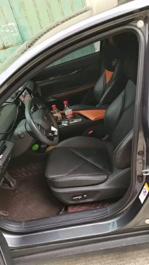 2023 ChangAn UNI-V iDD 1.5T 170HP L4 6TCT PHEV 18.4KWH,autocango,china used car exporter,china ev exporter,chinese used car exporter,chinese used ev exporter