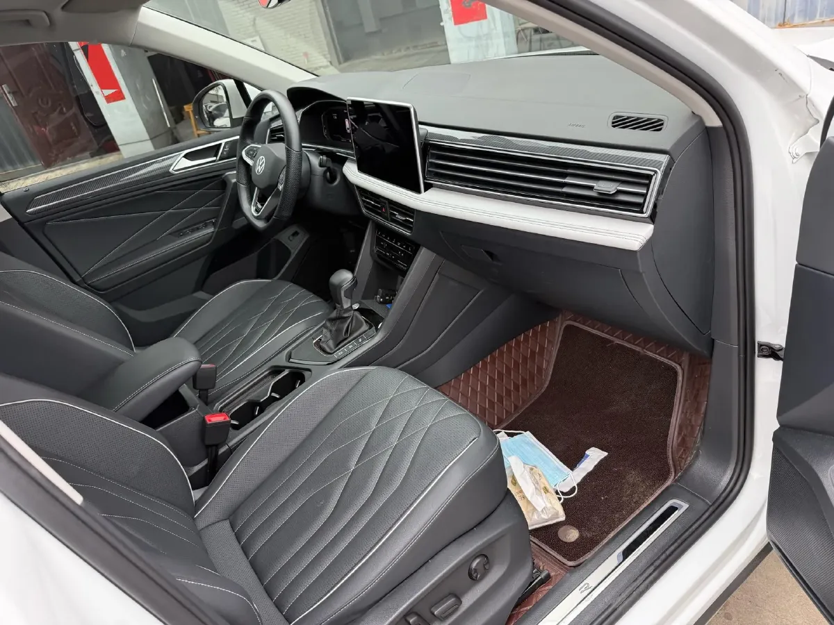 2023 Volkswagen Tiguan L 2.0T 186HP L4 7DCT,autocango,china used car exporter,china ev exporter,chinese used car exporter,chinese used ev exporter