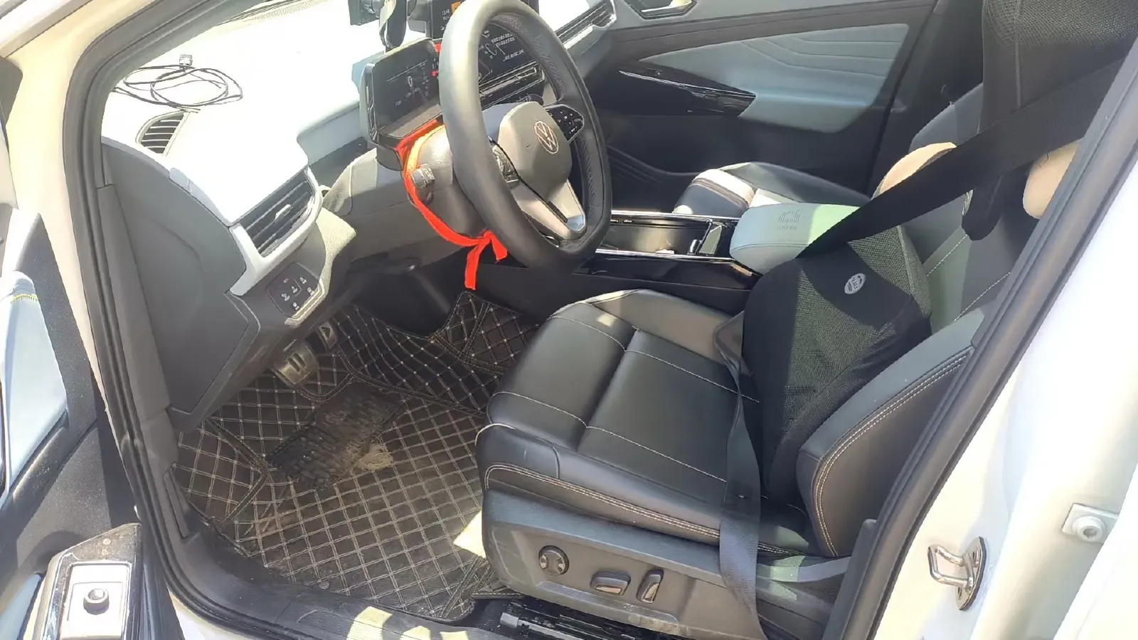 2023 Roewe iMAX8 2.0T 234HP L4 8AT,autocango,china used car exporter,china ev exporter,chinese used car exporter,chinese used ev exporter