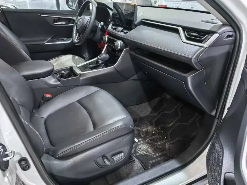 2024 Toyota RAV4 2.0L 171HP L4 CVT,autocango,china used car exporter,china ev exporter,chinese used car exporter,chinese used ev exporter