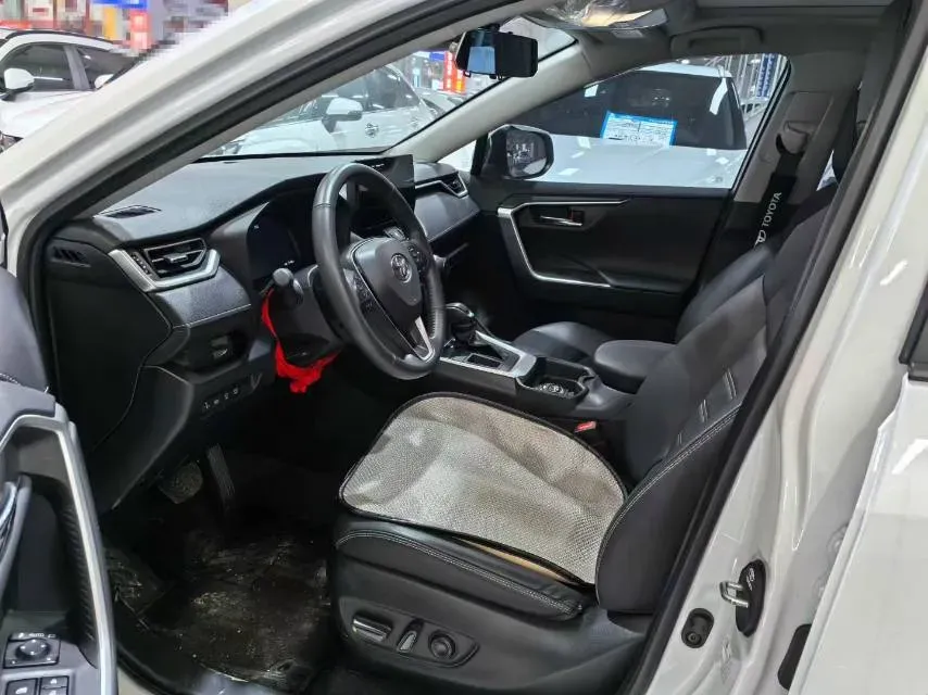 2024 Toyota RAV4 2.0L 171HP L4 CVT,autocango,china used car exporter,china ev exporter,chinese used car exporter,chinese used ev exporter