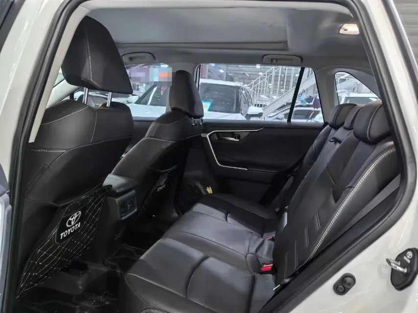 2024 Toyota RAV4 2.0L 171HP L4 CVT,autocango,china used car exporter,china ev exporter,chinese used car exporter,chinese used ev exporter