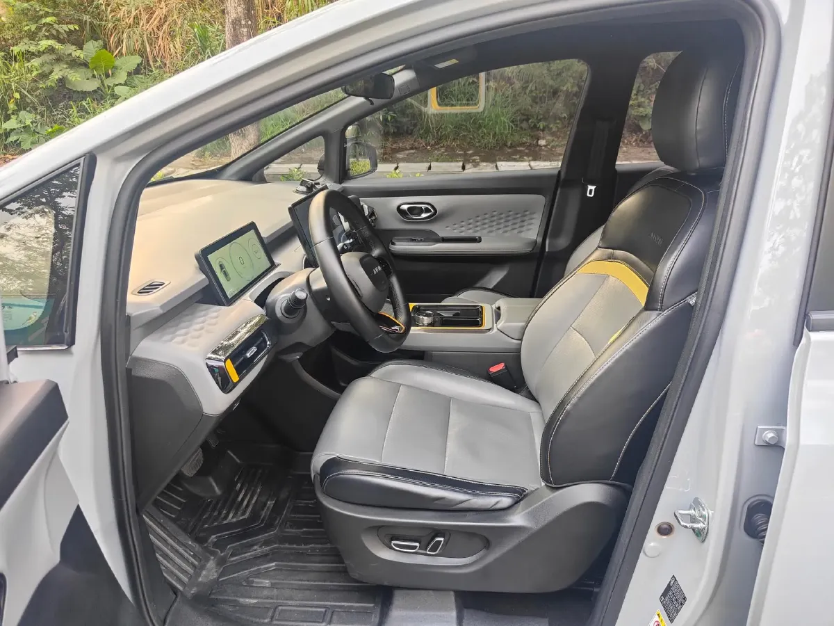 2022 Geely Okavango 1.8T 184HP L4 7DCT,autocango,china used car exporter,china ev exporter,chinese used car exporter,chinese used ev exporter