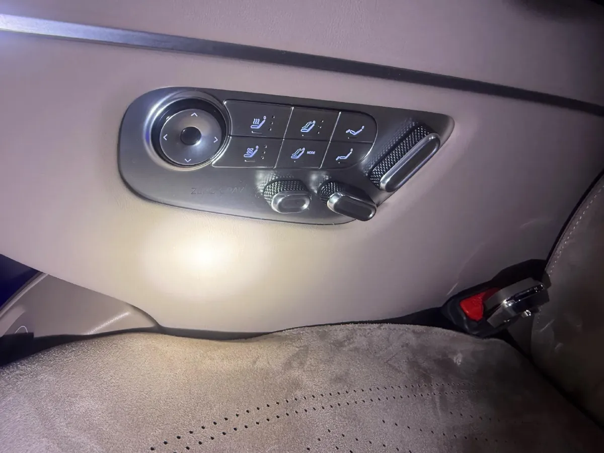 2026 Xpeng X9 REEV 150HP REEV,autocango,china used car exporter,china ev exporter,chinese used car exporter,chinese used ev exporter