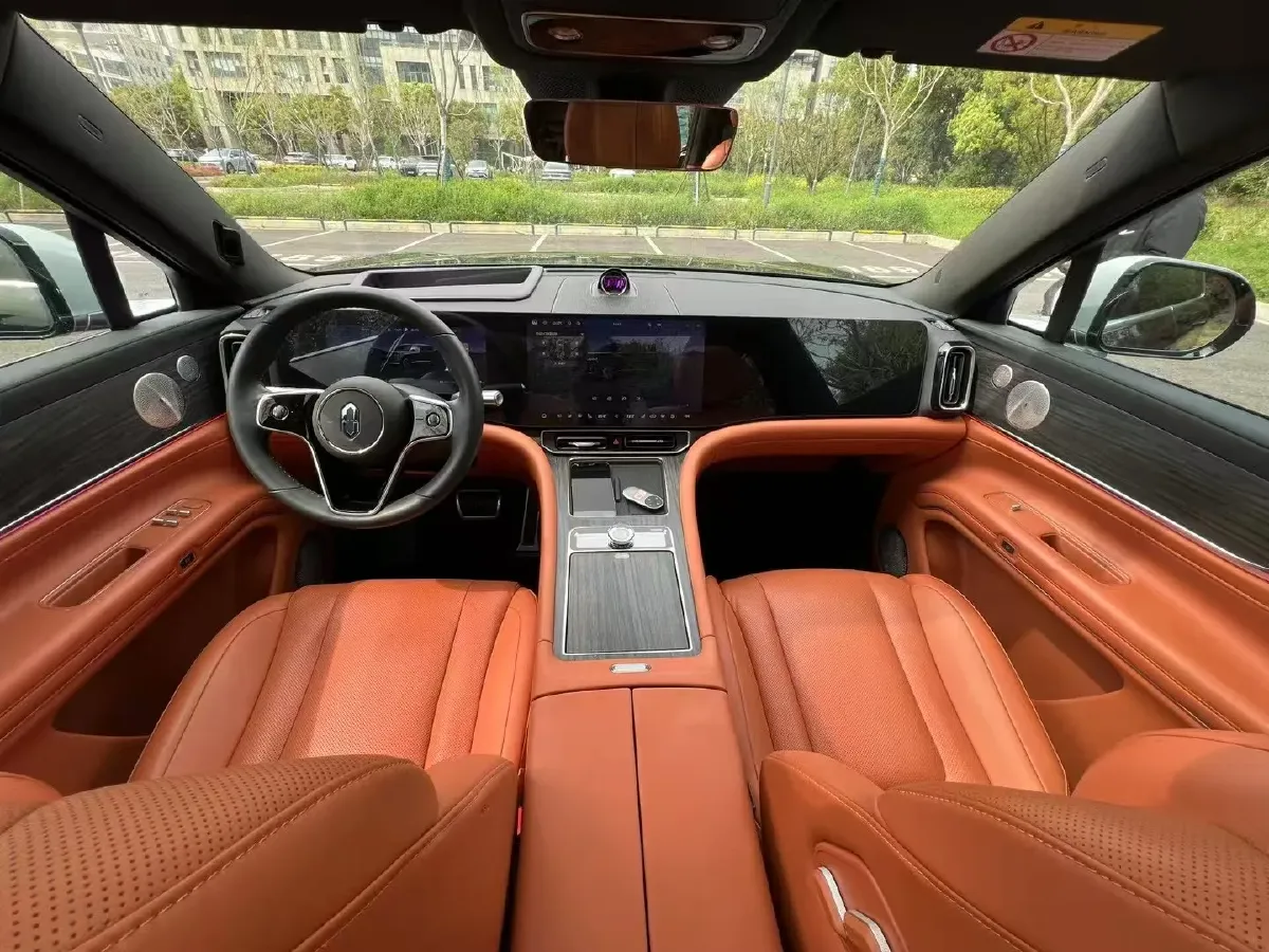 2024 AITO AITO M9 1.5T 152HP L4 REEV 42KWH,autocango,china used car exporter,china ev exporter,chinese used car exporter,chinese used ev exporter