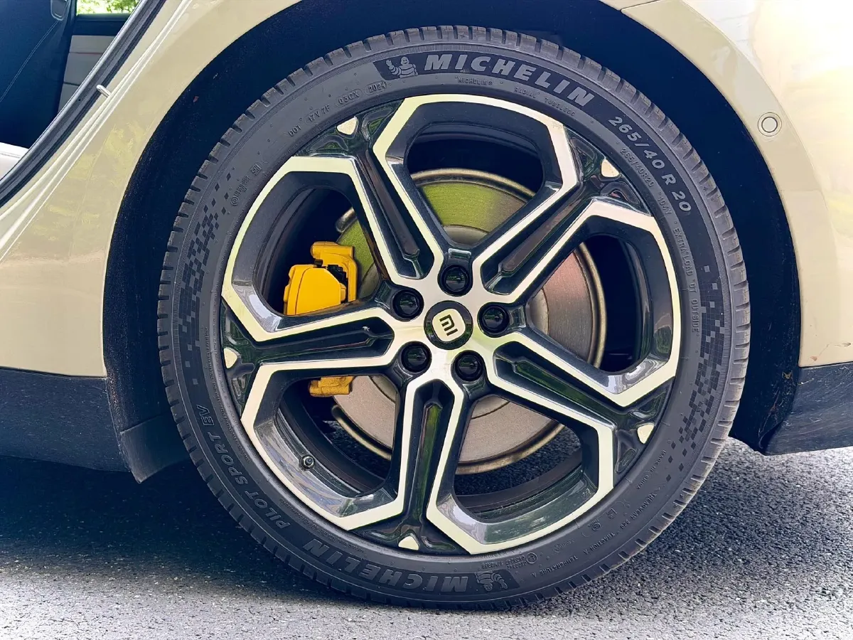 2024 MI SU7 BEV 101KWH,autocango,china used car exporter,china ev exporter,chinese used car exporter,chinese used ev exporter