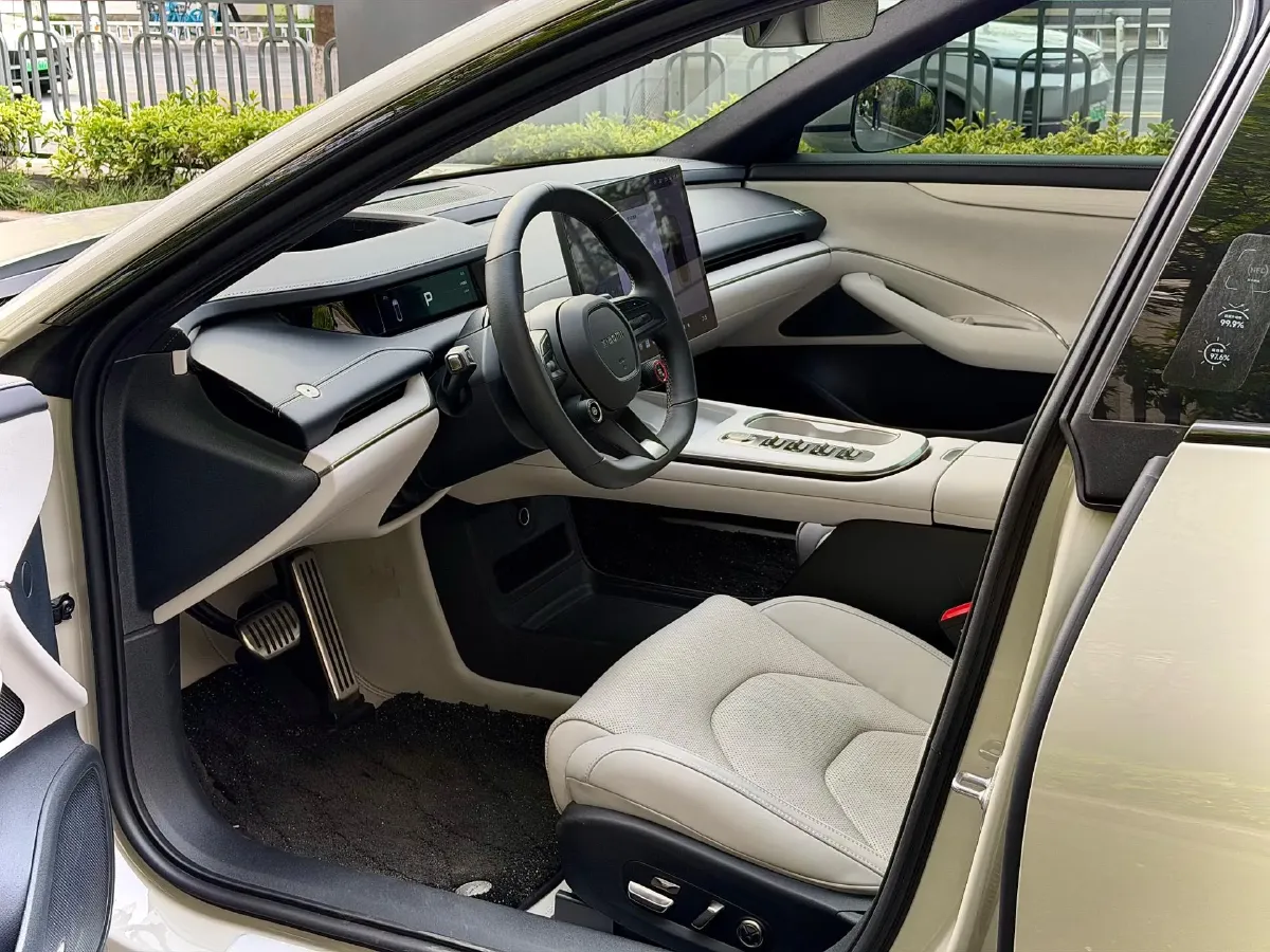 2024 MI SU7 BEV 101KWH,autocango,china used car exporter,china ev exporter,chinese used car exporter,chinese used ev exporter