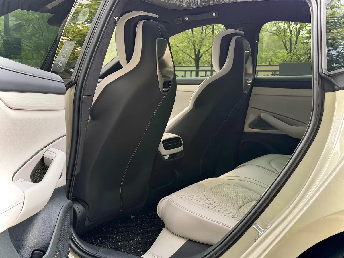 2024 MI SU7 BEV 101KWH,autocango,china used car exporter,china ev exporter,chinese used car exporter,chinese used ev exporter