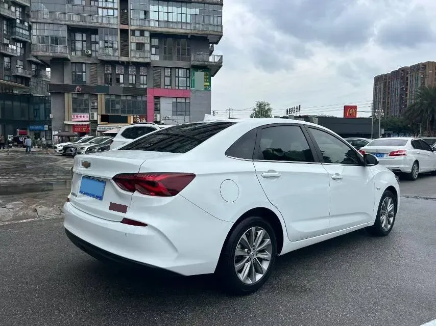 2021 Chevrolet Monza 1.5L 113HP L4 6AT,autocango,china used car exporter,china ev exporter,chinese used car exporter,chinese used ev exporter