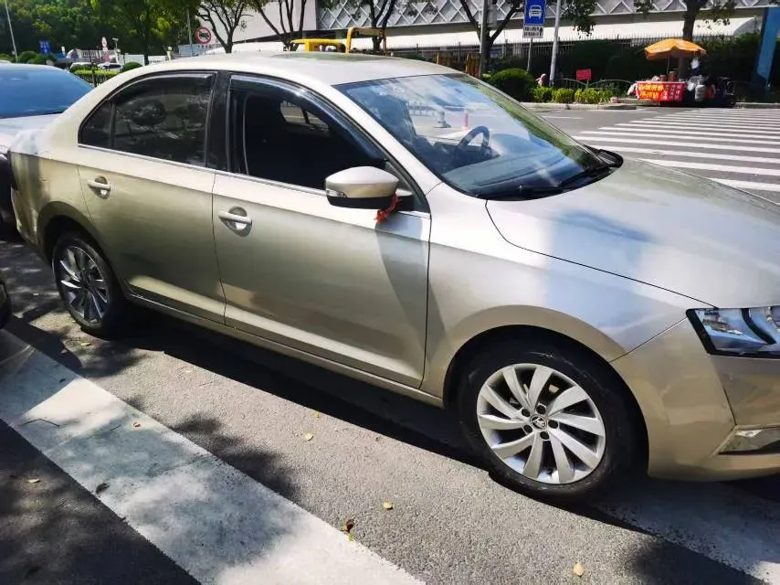 2018 Skoda Rapid 1.6L 110HP L4 5MT,autocango,china used car exporter,china ev exporter,chinese used car exporter,chinese used ev exporter