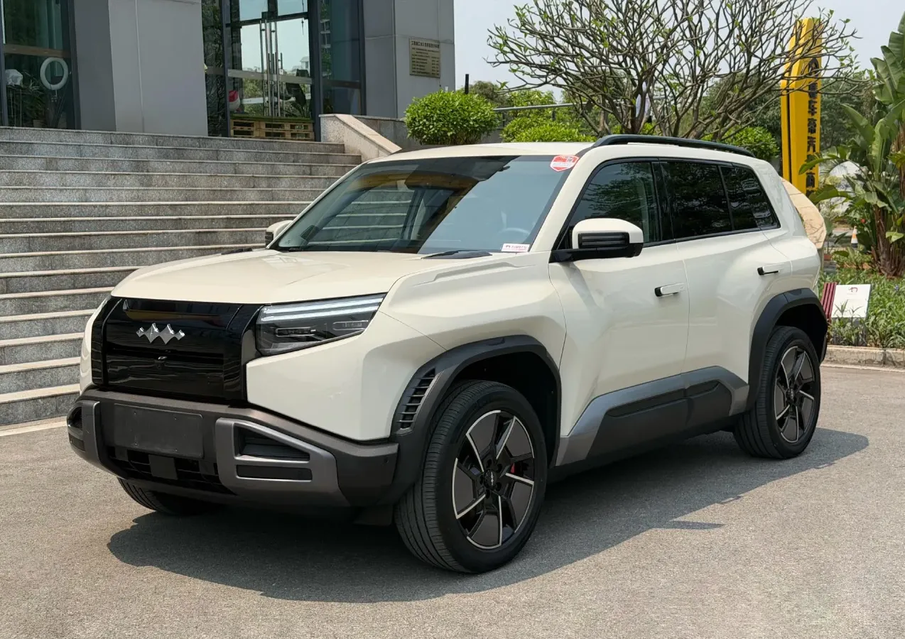 2025 FangChengBao Tai 3 BEV,autocango,china used car exporter,china ev exporter,chinese used car exporter,chinese used ev exporter