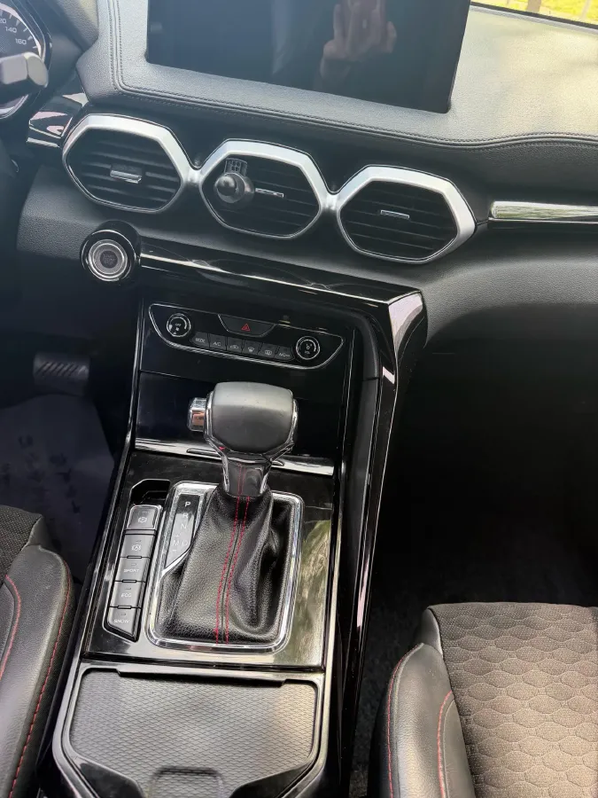 2019 HaiMa 8S 1.6T 195HP L4 6AT,autocango,china used car exporter,china ev exporter,chinese used car exporter,chinese used ev exporter