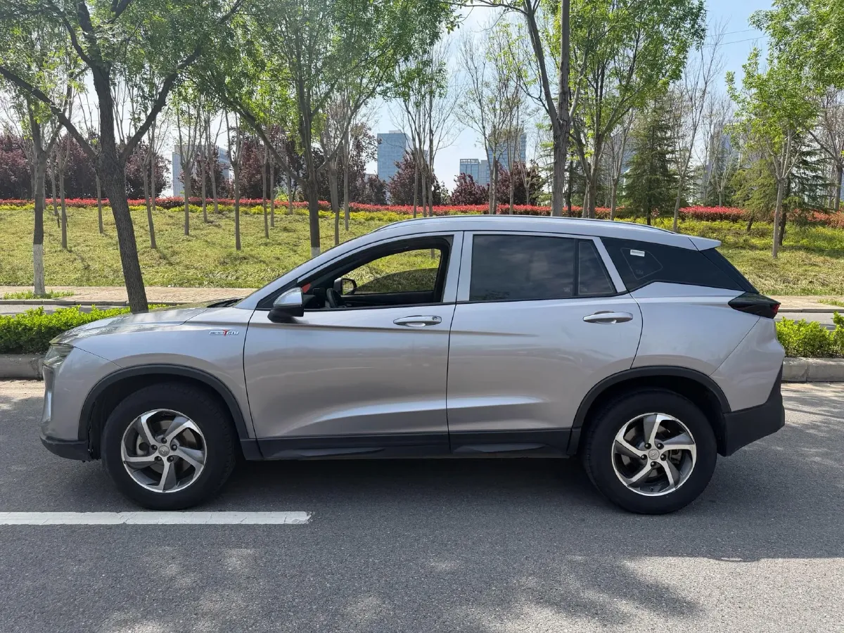 2019 HaiMa 8S 1.6T 195HP L4 6AT,autocango,china used car exporter,china ev exporter,chinese used car exporter,chinese used ev exporter